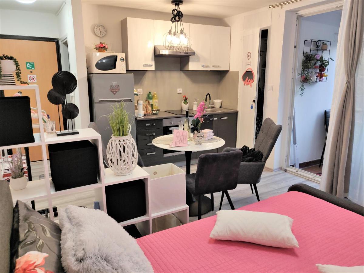 Apartments Mary & Free Parking Rovinj Extérieur photo