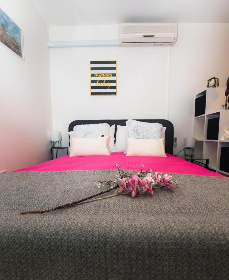 Apartments Mary & Free Parking Rovinj Extérieur photo