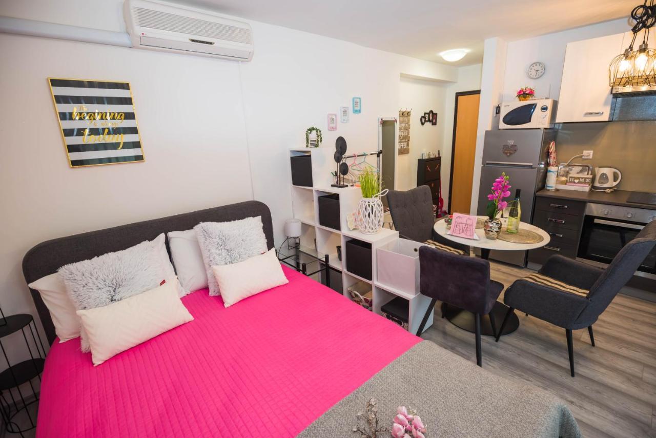 Apartments Mary & Free Parking Rovinj Extérieur photo