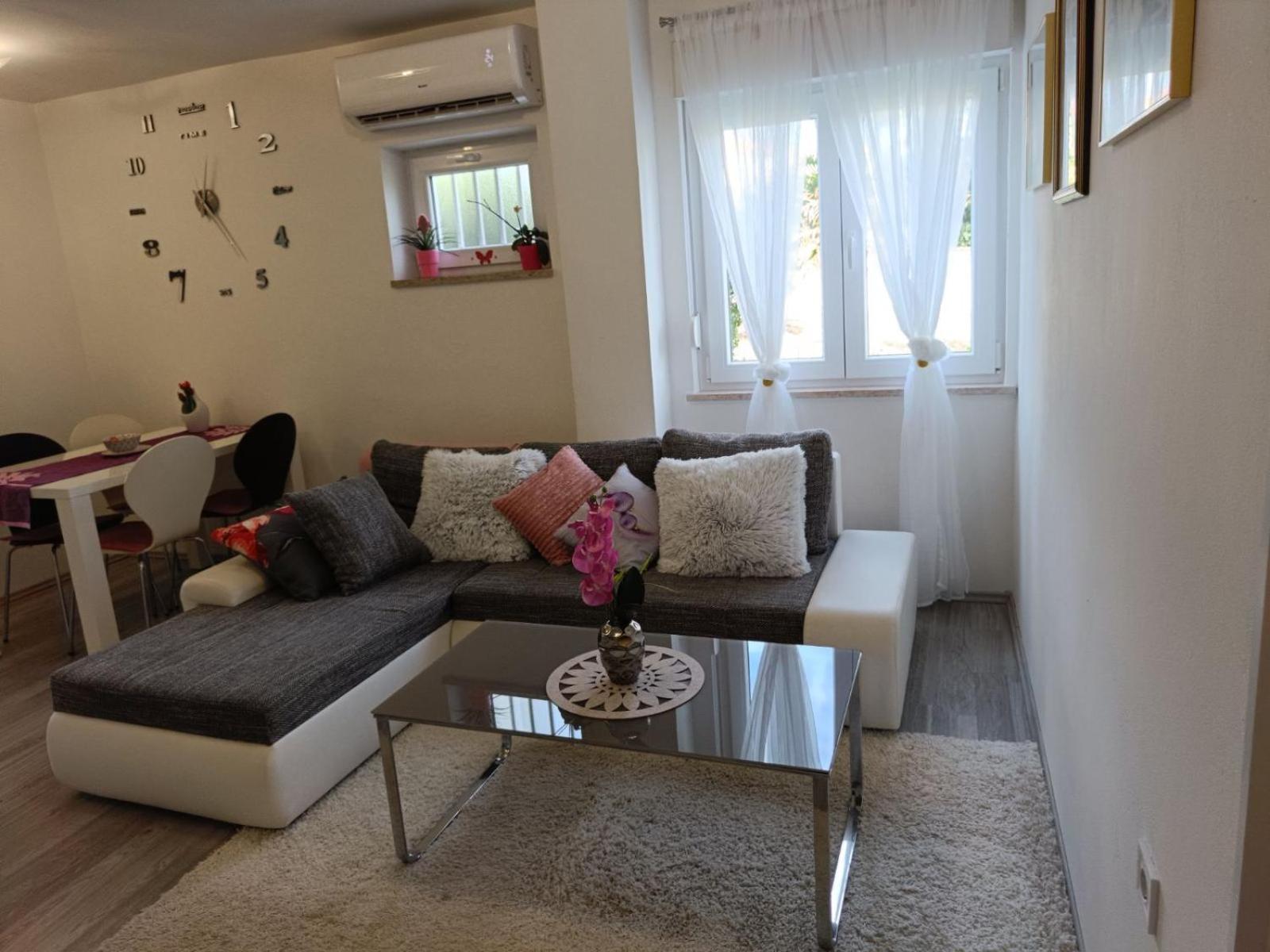 Apartments Mary & Free Parking Rovinj Chambre photo